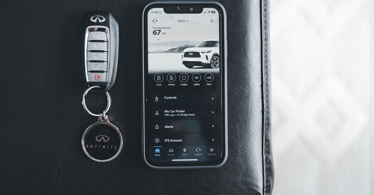Nissan car key fob — Guardian Gate Toronto Locksmith