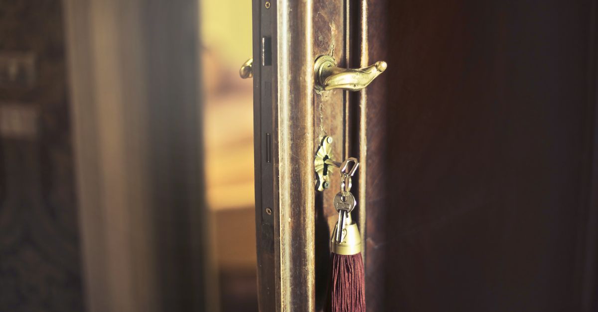 Door Knob Lock Replacement — Guardian Gate Toronto Locksmith
