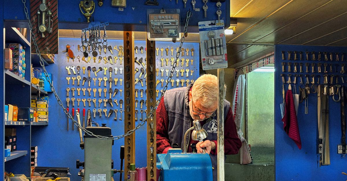 Factors That Determine the Cost of Your Replacement — Guardian Gate Toronto Locksmith