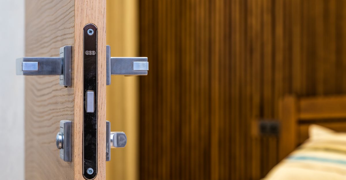 Signs Your Door Knob Lock Needs Replacing — Not Just Repairing — Guardian Gate Toronto Locksmith